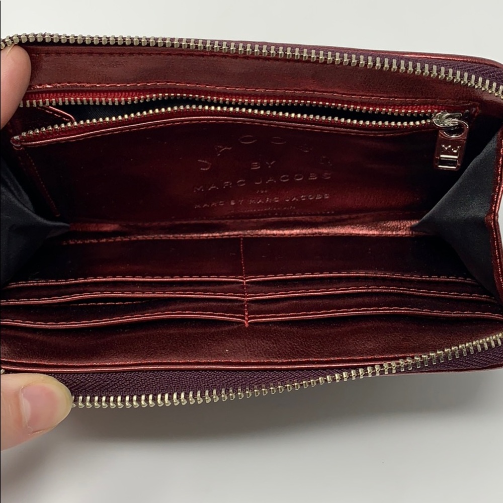 Jacobs by Marc Jacobs Plum/Wine Quilted Wallet - Picture 7 of 8